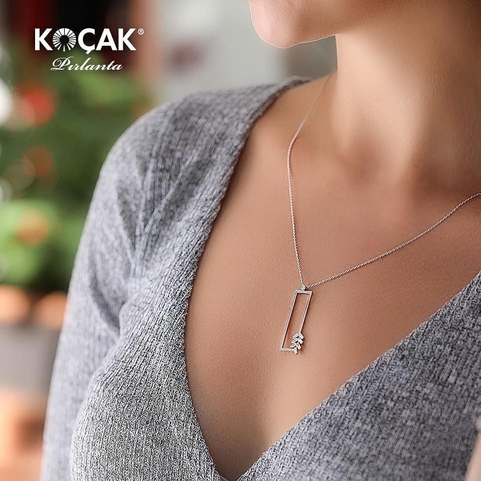 0.32 Karat Tasarım Pırlanta Kolye